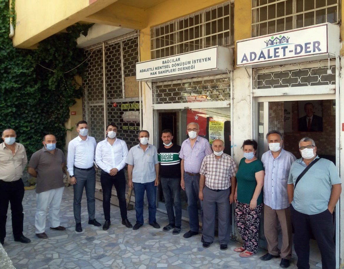 Bağcılar ilçesi AS Burçaklar Sitesi'nin Sorunlarını Dinledik.