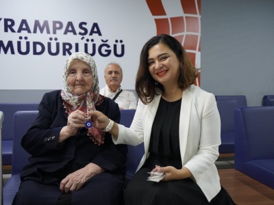 Bayrampaşa Kentsel Dönüşüm Projemizde Tapular Verilmeye Başlandı.